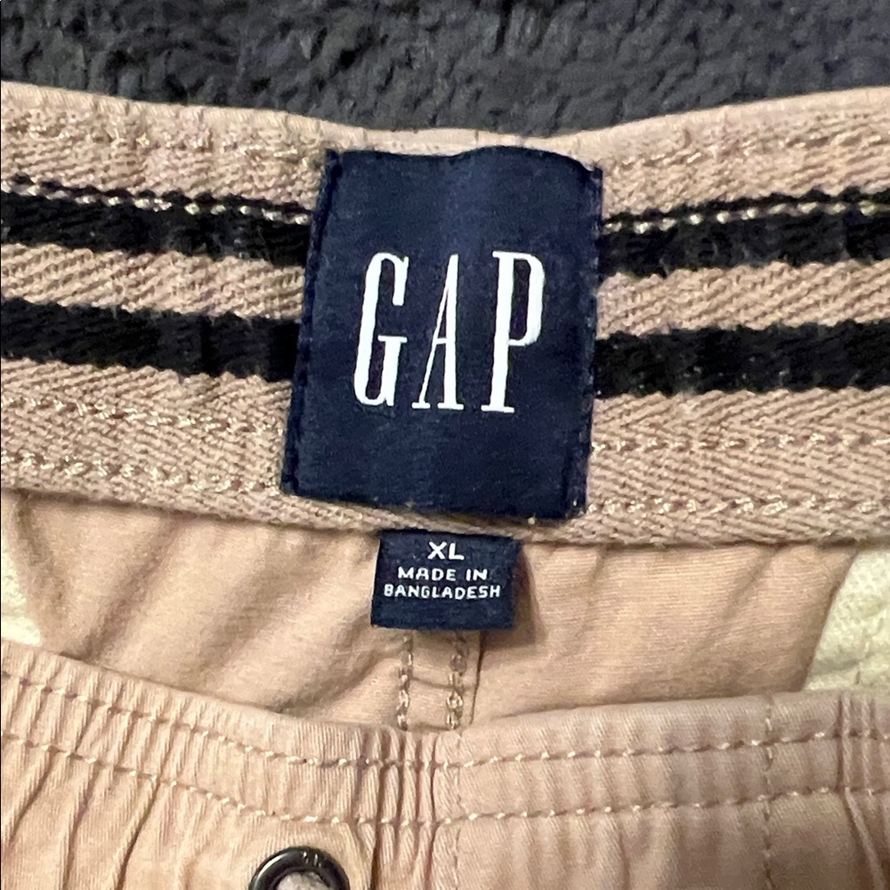 GAP Men's Stretch Khaki Pants - Picture 2 of 5
